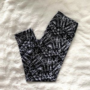 90 DEGREES NWOT Cropped Workout Leggings with Abstract Print Black and White XS